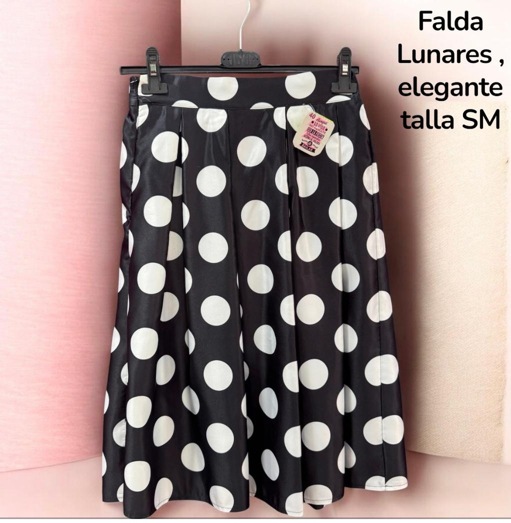 Falda de lunares, elegante ,semi nuevo en perfecto estado talla 36