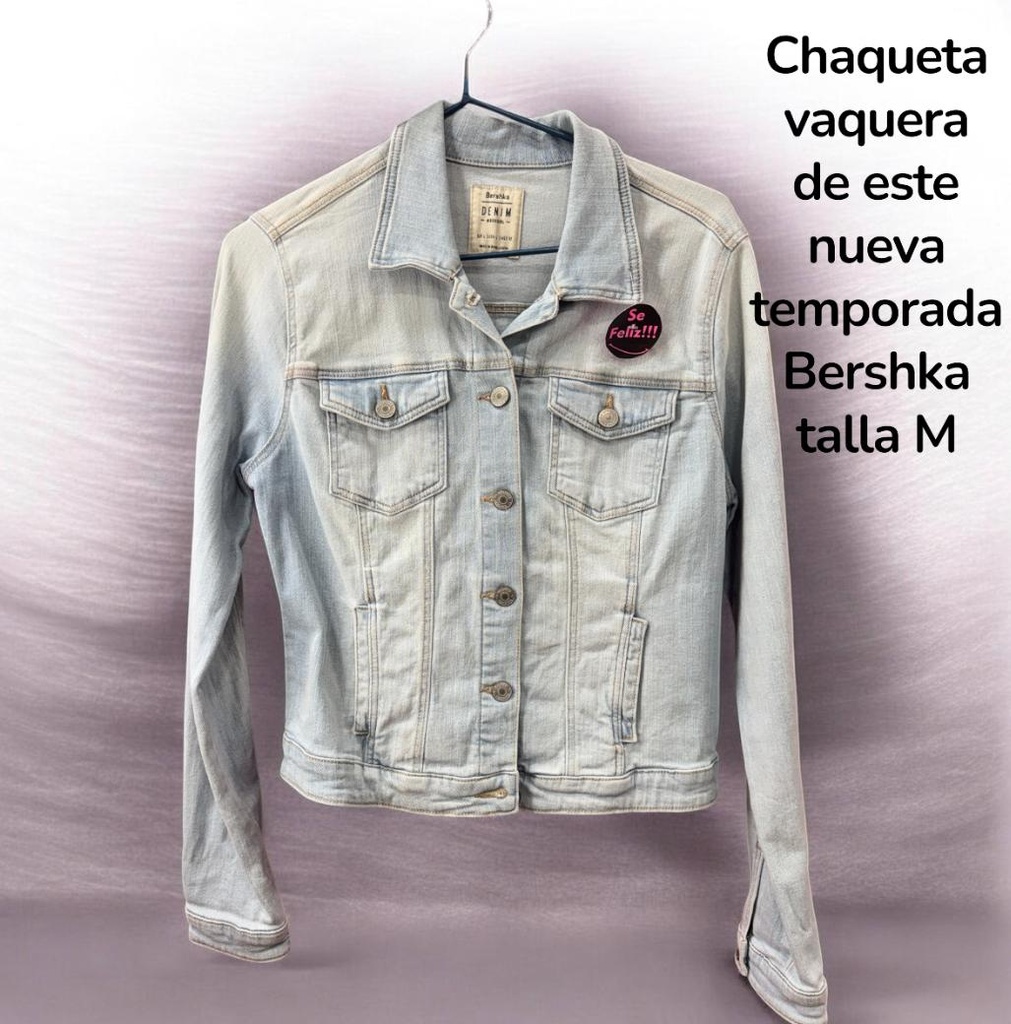Vaquera Bershka ,semi nueva ,talla M, semi nuevo