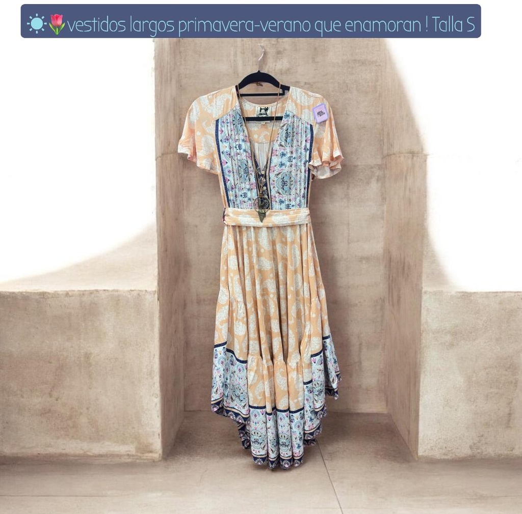 Vestido estilo único, como tú, semi nuevo en talla s